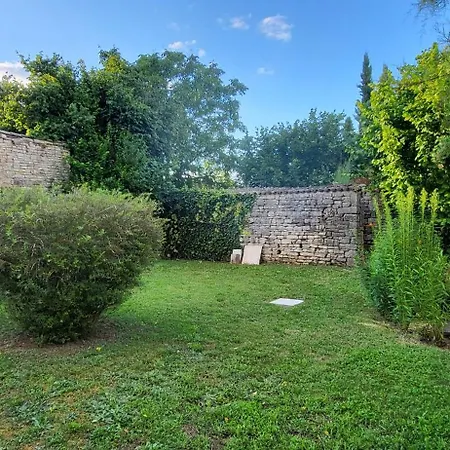 بيت للعطل Des Patureaux 79 *